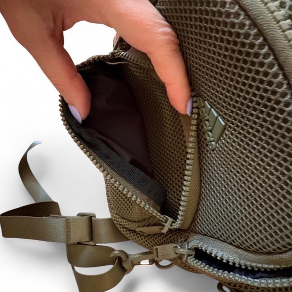 Adidas Air-Mesh Mini Backpack - Picture 5 of 5